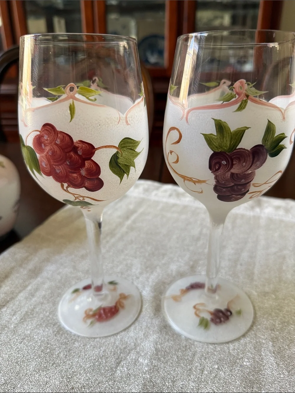 Premium Quality hand painted wine glasses grape pattern set of 2